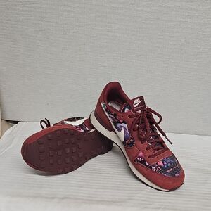 NIKE INTERNATIONALIST PREMIUM TEAM FLORAL BFPM-04-277